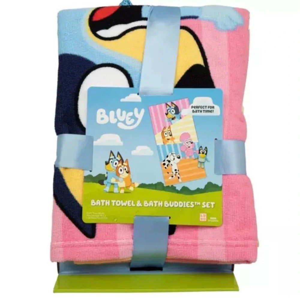 Bluey Bath Towel and Sponge Set